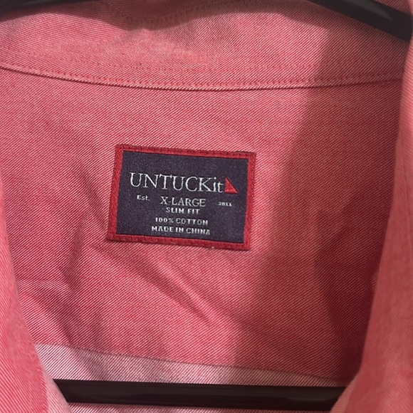 EUC Untuckit XL Slim Fit Button Down Shirt - Picture 2 of 3